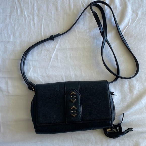 Stella & Dot Handbags - Stella & Dot clutch/crossbody